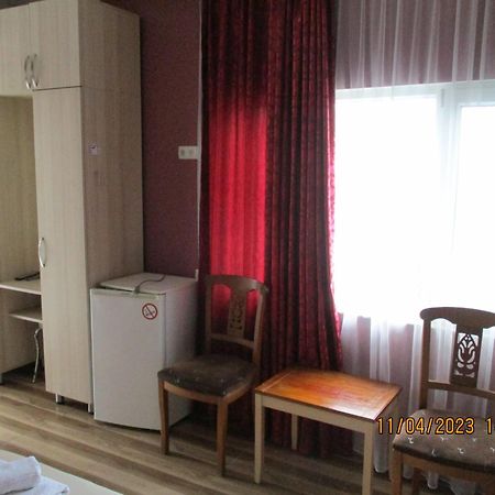 מחינג'אורי Guest House Nino חדר תמונה