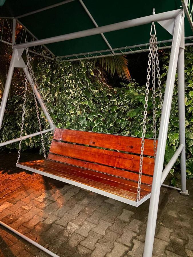 מחינג'אורי Guest House Nino מראה חיצוני תמונה