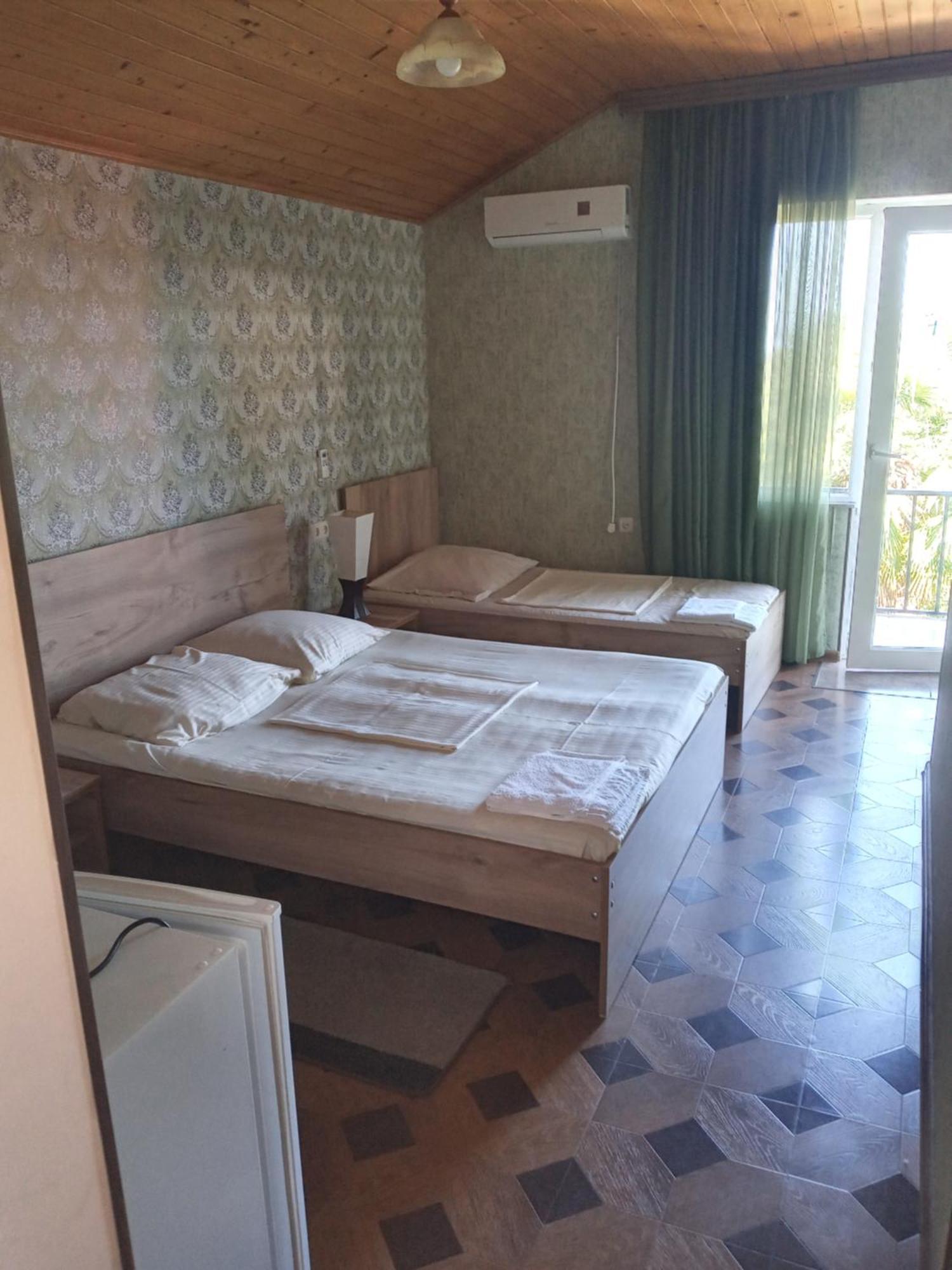 מחינג'אורי Guest House Nino מראה חיצוני תמונה