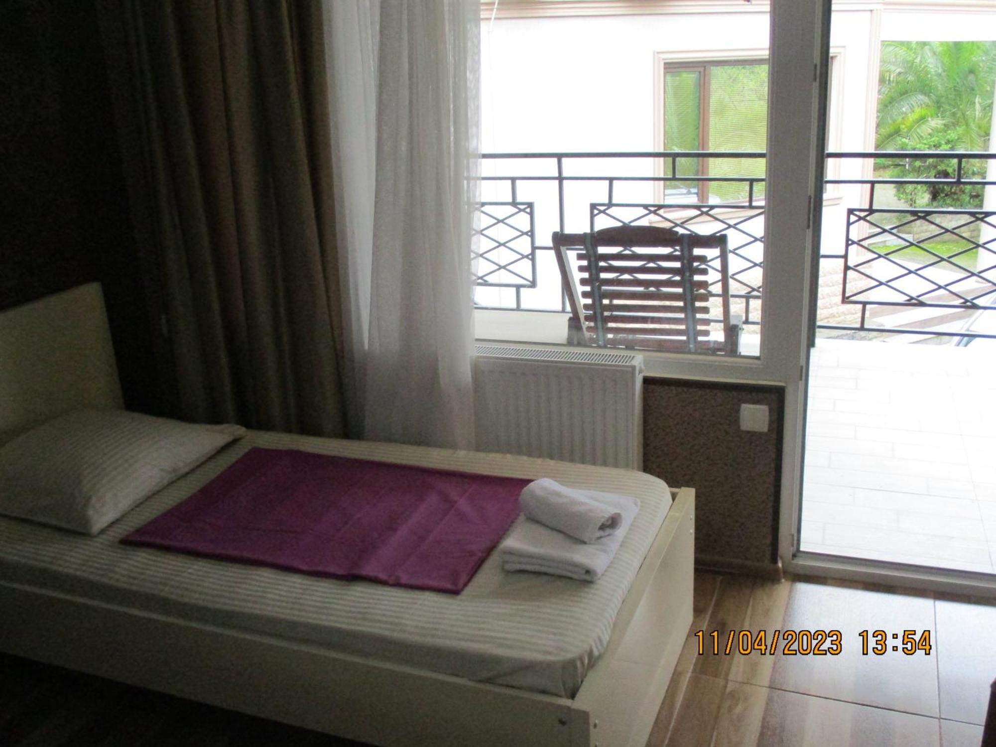 מחינג'אורי Guest House Nino חדר תמונה