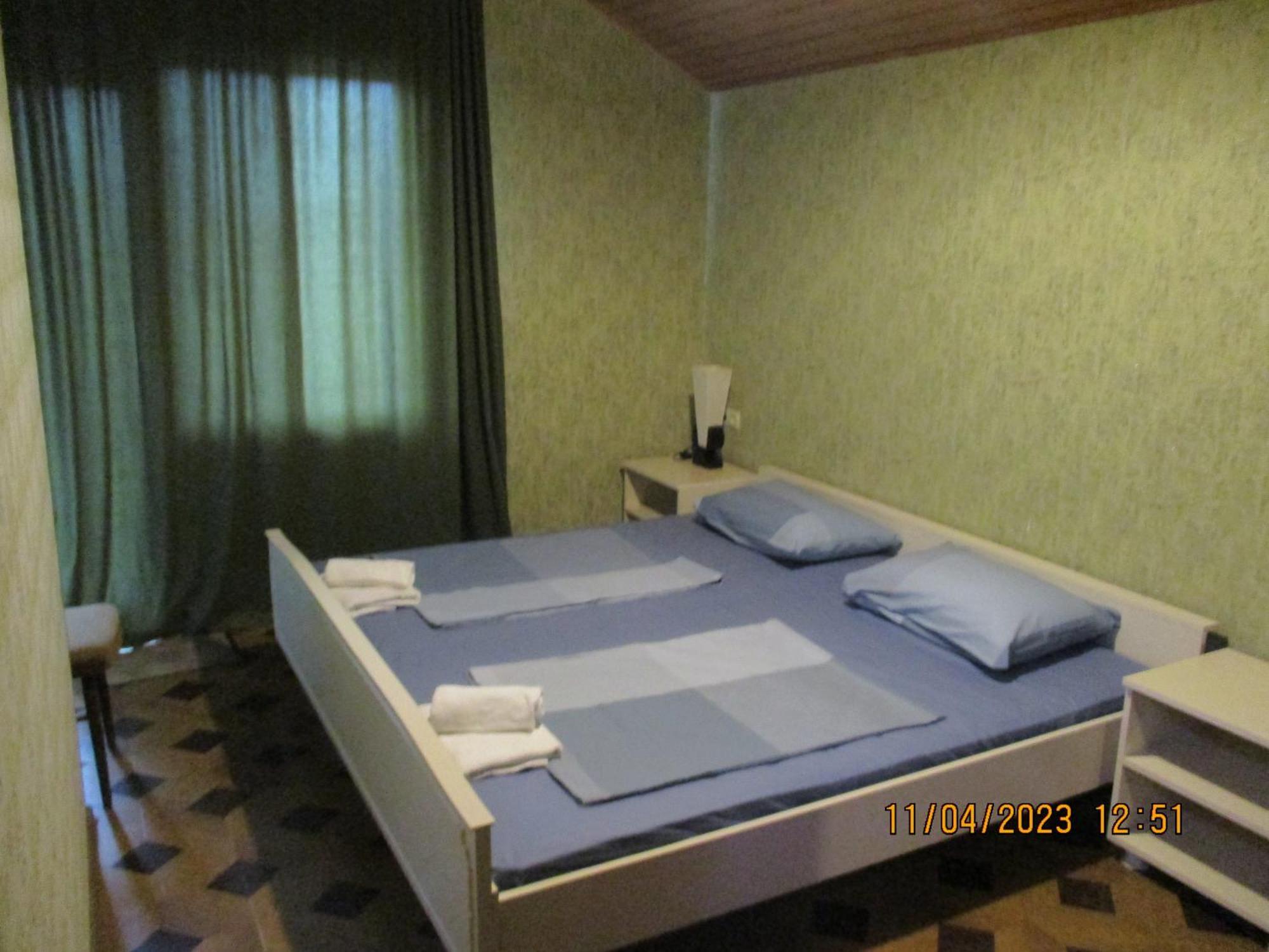 מחינג'אורי Guest House Nino חדר תמונה